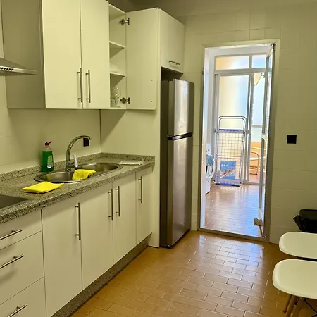 Bright & Spacious In Centre Nerja
