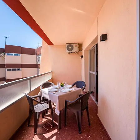 Bright & Spacious In Centre Nerja