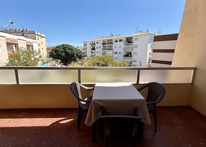 Bright & Spacious In Centre Nerja